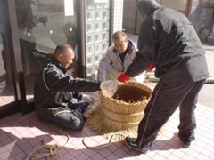 門松作りボランティア2011 003-1