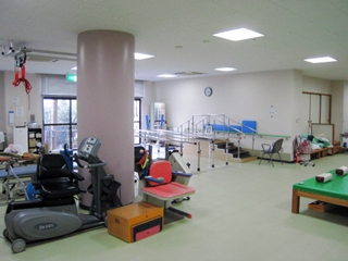 施設案内：機能回復訓練室の写真